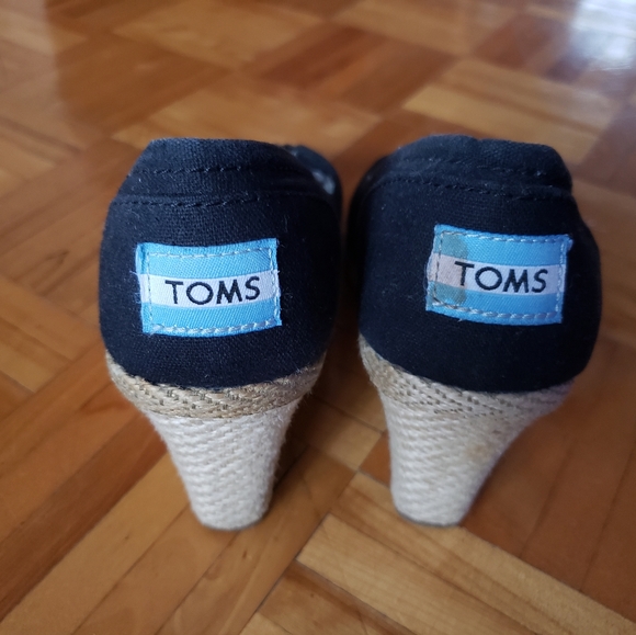 Toms Black Open Toe Wedge Shoe SZ 6 - Picture 8 of 8